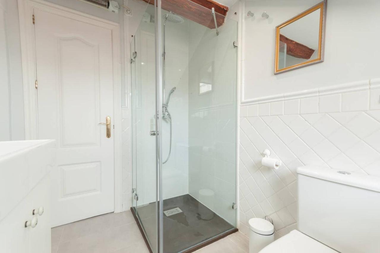 מדריד Cozy One-Bedroom Penthhouse La Latina מראה חיצוני תמונה
